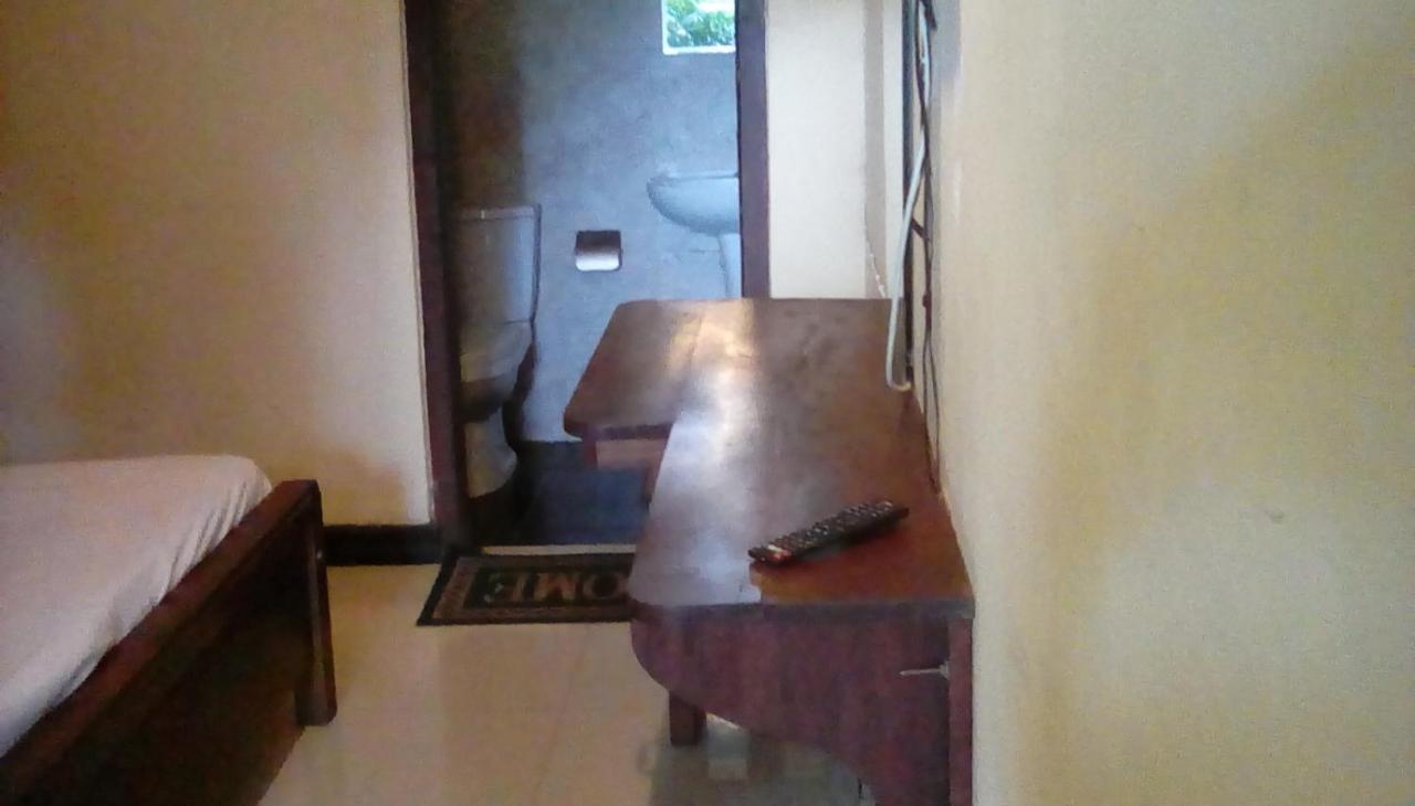 גמפולה Leaf Guest House מראה חיצוני תמונה