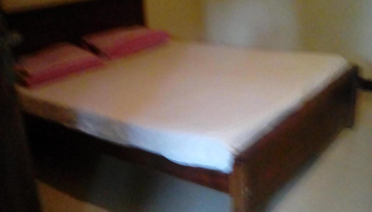 גמפולה Leaf Guest House מראה חיצוני תמונה